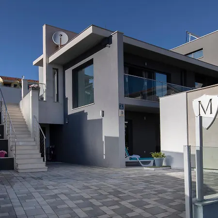 Villa Luxury M *